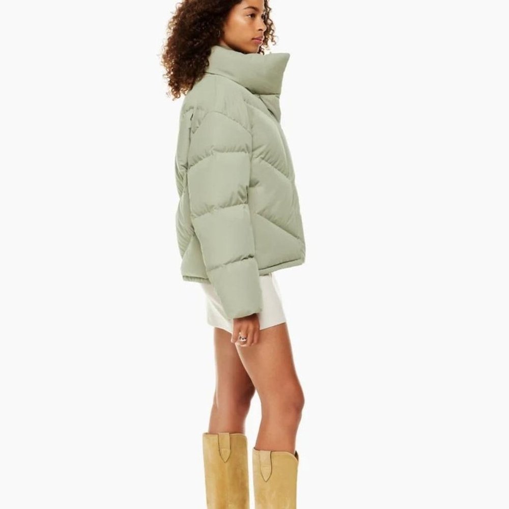 Aritzia The Wilfred Super Puff!!
